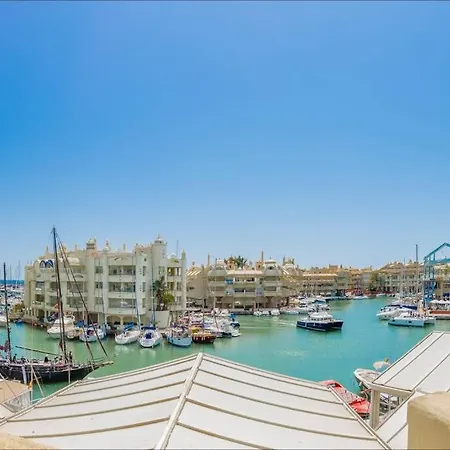 Puerto Marina 3 Bedrooms With Panoramic Sew View Apartment *