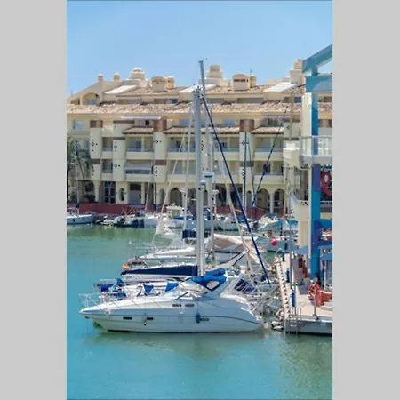 Puerto Marina 3 Bedrooms With Panoramic Sew View Apartment *