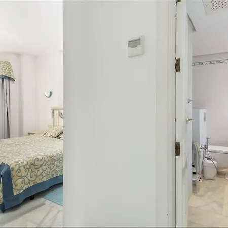 Apartment Puerto Marina 3 Bedrooms With Panoramic Sew View